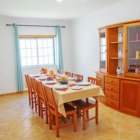 Prázdninový dům 4 Br In Only 700m From The Albufeira