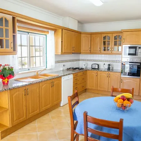 4 Br In Only 700m From The البوفيرا